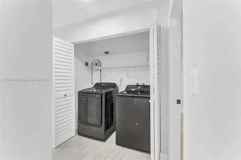 13748 SW 14th Street Miami FL 33184