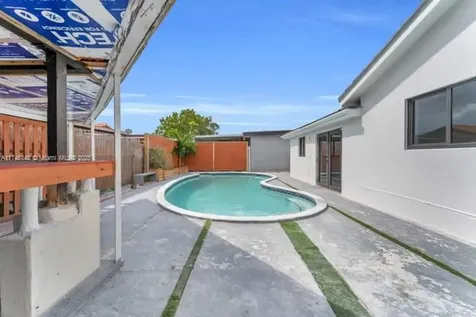 13748 SW 14th Street Miami FL 33184