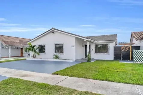 13748 SW 14th Street Miami FL 33184