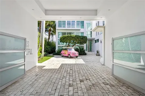 227 E Dilido Drive Miami Beach FL 33139