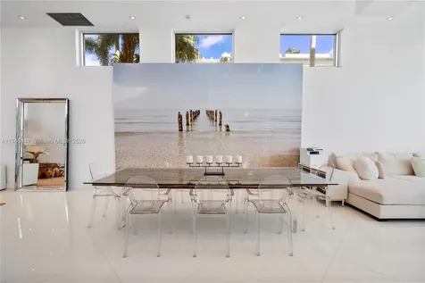 227 E Dilido Drive Miami Beach FL 33139