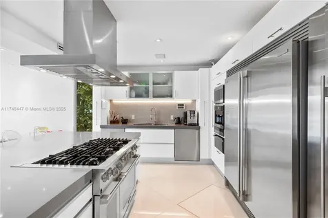 227 E Dilido Drive Miami Beach FL 33139
