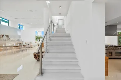 227 E Dilido Drive Miami Beach FL 33139