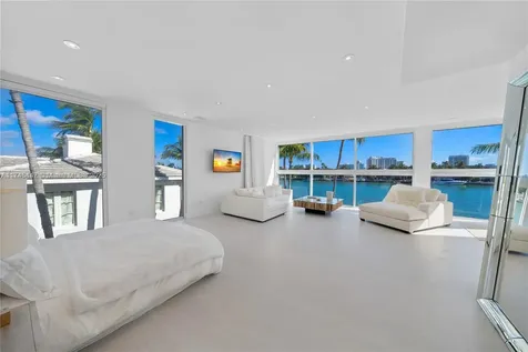 227 E Dilido Drive Miami Beach FL 33139