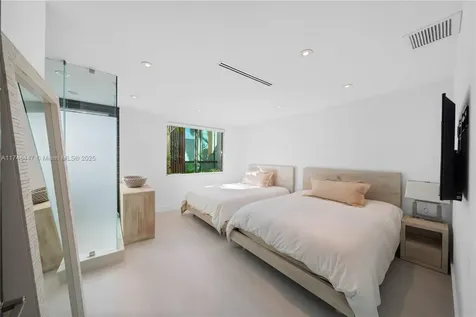 227 E Dilido Drive Miami Beach FL 33139