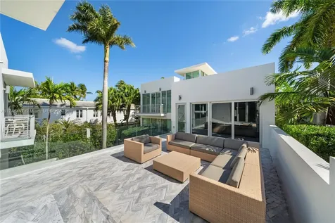 227 E Dilido Drive Miami Beach FL 33139