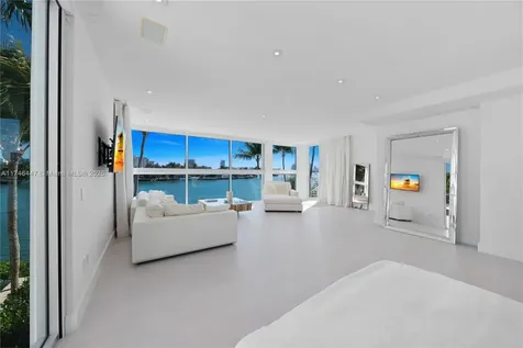 227 E Dilido Drive Miami Beach FL 33139