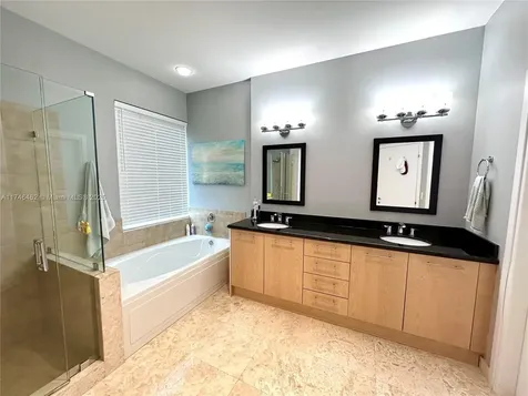 317 NE 7th Street Fort Lauderdale FL 33304