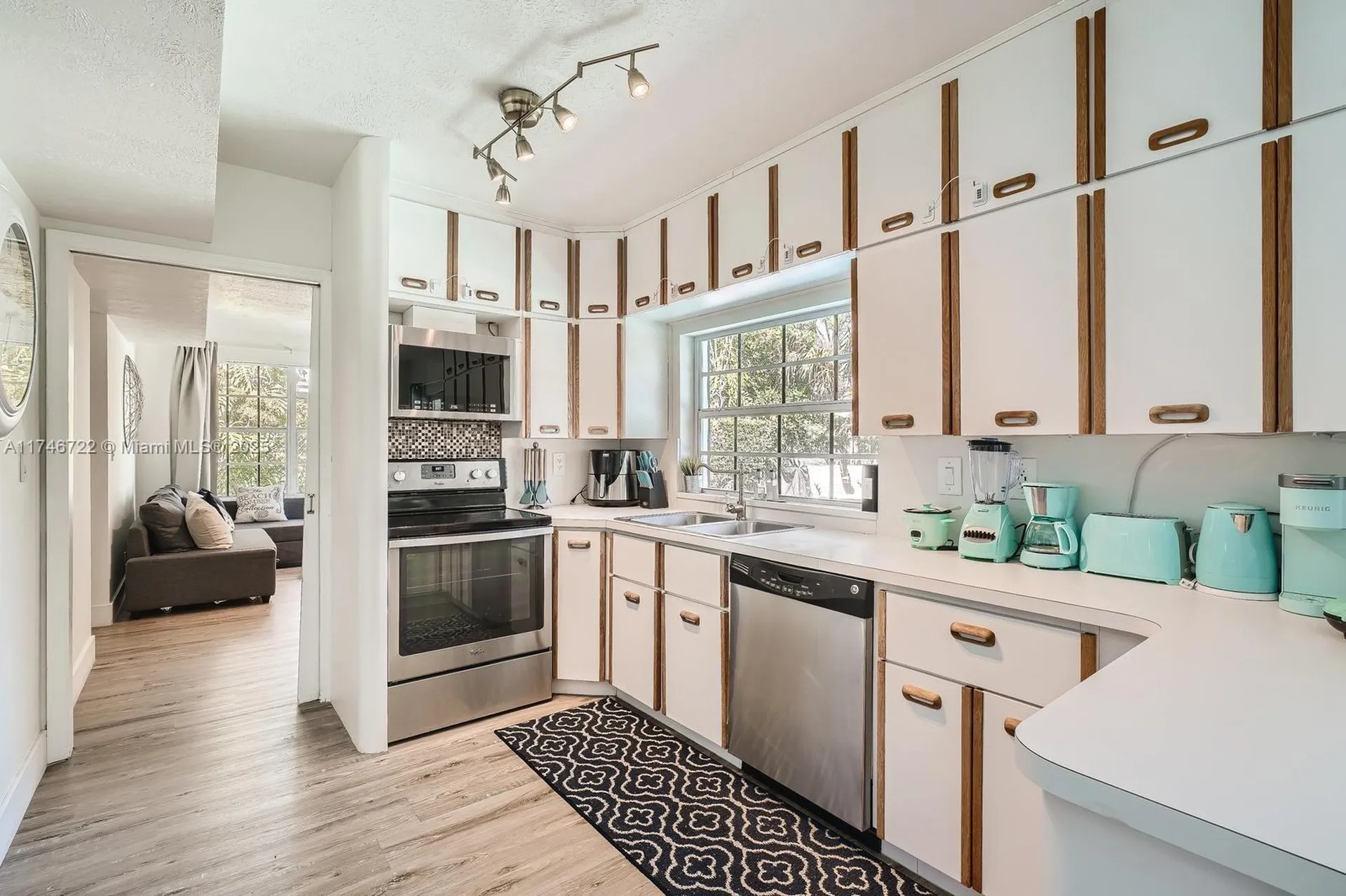 3830 NE 22nd Terrace Lighthouse Point FL 33064
