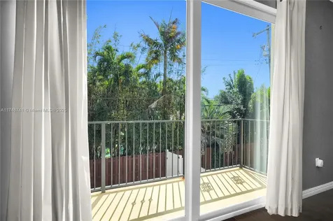 2708 NE 30th Place Fort Lauderdale FL 33306