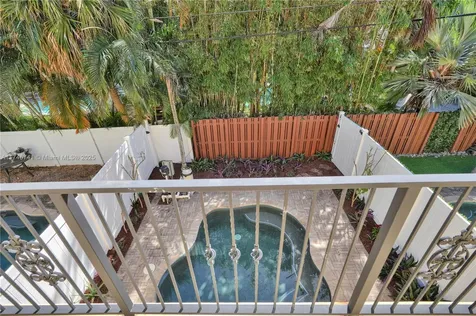 2708 NE 30th Place Fort Lauderdale FL 33306