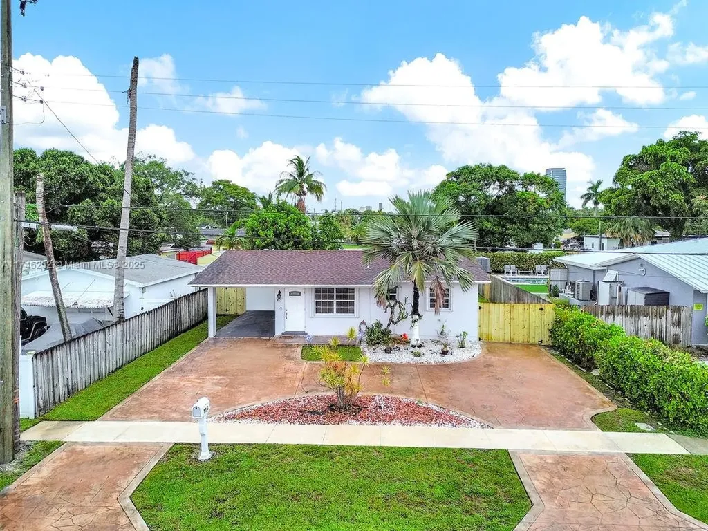 713 SW 6th Avenue Hallandale Beach FL 33009