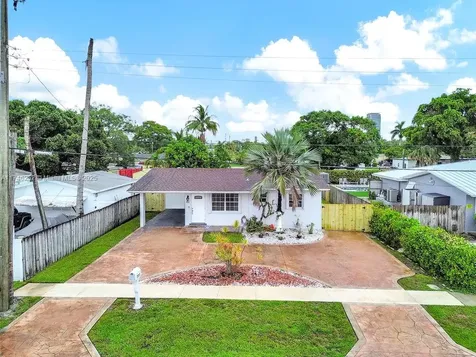 713 SW 6th Avenue Hallandale Beach FL 33009