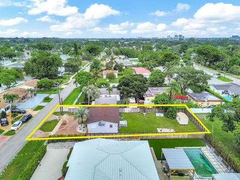 713 SW 6th Avenue Hallandale Beach FL 33009