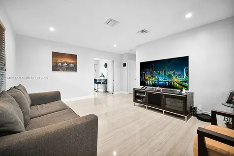 713 SW 6th Avenue Hallandale Beach FL 33009