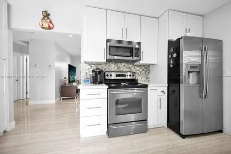 713 SW 6th Avenue Hallandale Beach FL 33009