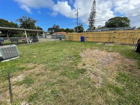 1758 NE 174th Street North Miami Beach FL 33162