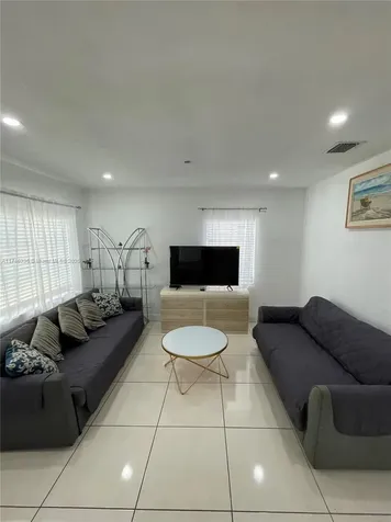 1758 NE 174th Street North Miami Beach FL 33162
