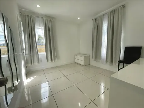 1758 NE 174th Street North Miami Beach FL 33162