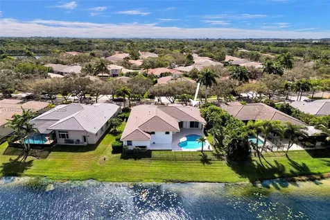 3807 Oak Ridge Circle Weston FL 33331