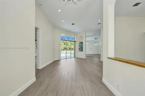 3807 Oak Ridge Circle Weston FL 33331