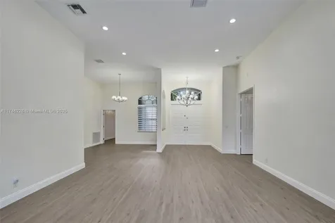 3807 Oak Ridge Circle Weston FL 33331