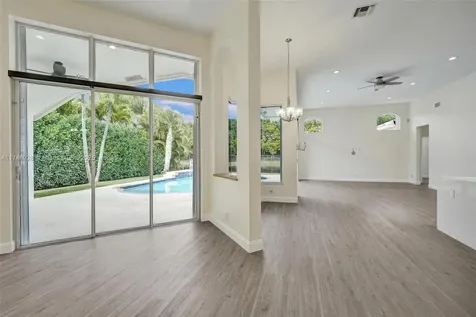 3807 Oak Ridge Circle Weston FL 33331