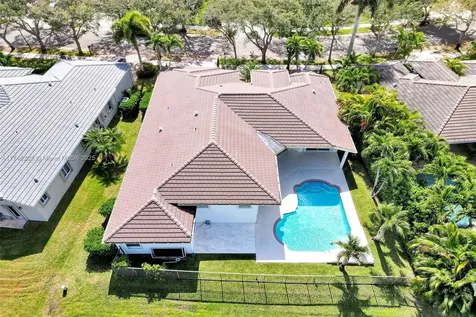 3807 Oak Ridge Circle Weston FL 33331