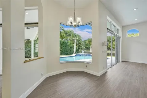 3807 Oak Ridge Circle Weston FL 33331