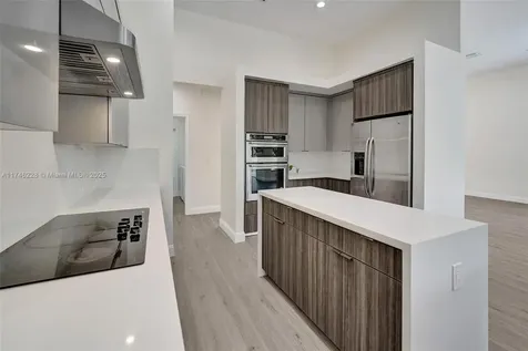 3807 Oak Ridge Circle Weston FL 33331