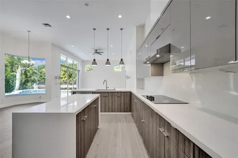 3807 Oak Ridge Circle Weston FL 33331