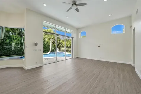 3807 Oak Ridge Circle Weston FL 33331