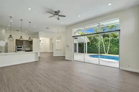 3807 Oak Ridge Circle Weston FL 33331