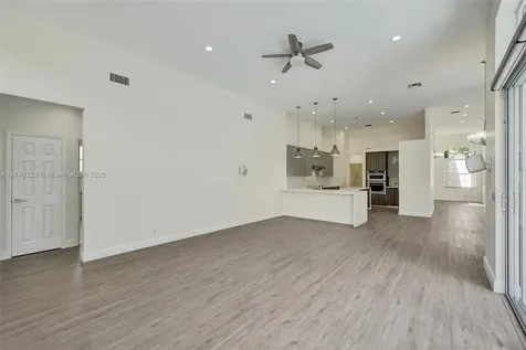 3807 Oak Ridge Circle Weston FL 33331