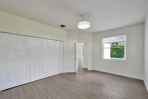 3807 Oak Ridge Circle Weston FL 33331