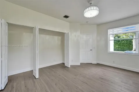 3807 Oak Ridge Circle Weston FL 33331