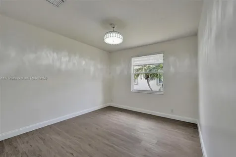 3807 Oak Ridge Circle Weston FL 33331