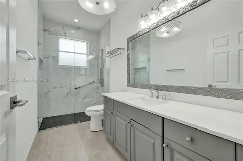 3807 Oak Ridge Circle Weston FL 33331