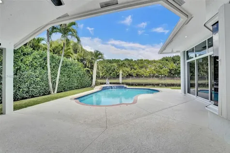 3807 Oak Ridge Circle Weston FL 33331