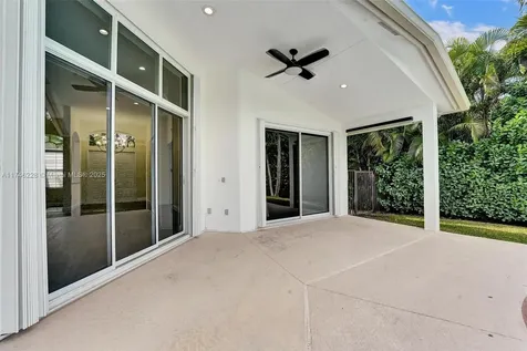 3807 Oak Ridge Circle Weston FL 33331