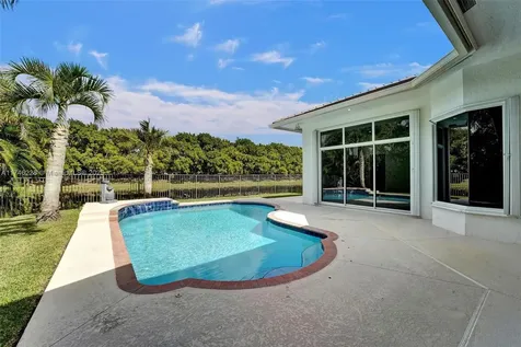 3807 Oak Ridge Circle Weston FL 33331