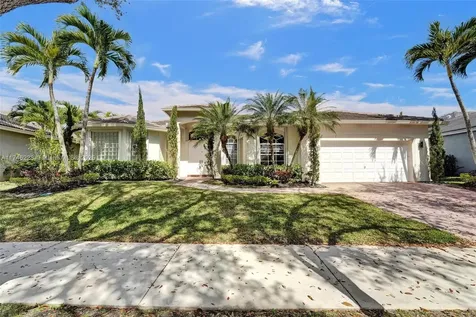 3807 Oak Ridge Circle Weston FL 33331