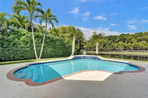3807 Oak Ridge Circle Weston FL 33331