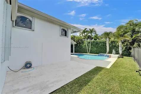 3807 Oak Ridge Circle Weston FL 33331