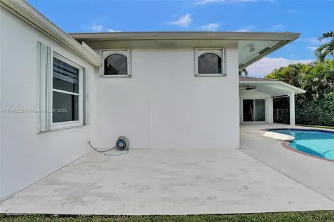 3807 Oak Ridge Circle Weston FL 33331