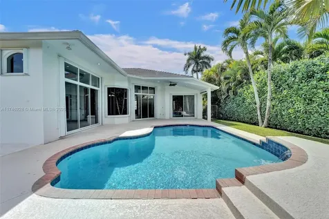 3807 Oak Ridge Circle Weston FL 33331