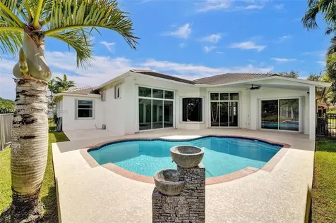 3807 Oak Ridge Circle Weston FL 33331