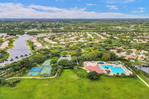 3807 Oak Ridge Circle Weston FL 33331