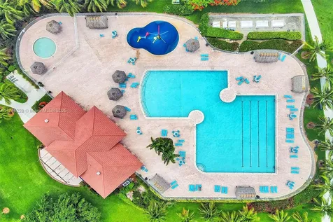 3807 Oak Ridge Circle Weston FL 33331