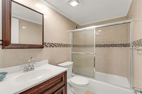 10475 SW 22nd Street Miami FL 33165